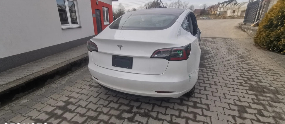 Tesla Model 3 cena 80000 przebieg: 36882, rok produkcji 2022 z Malbork małe 67